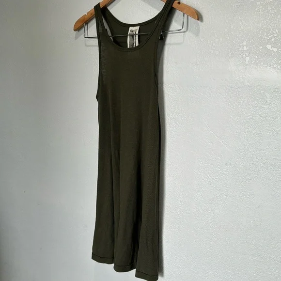 green emerald velvet dress Amazon.com: Free People Women's Natasha Lace Sleeveless Bodycon Dress, Olive  Green & Pink, Large : Clothing, Shoes & Jewelry